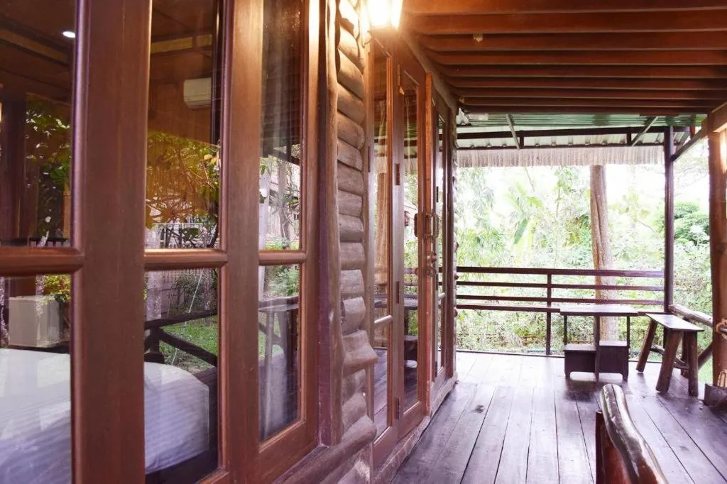 Bed in Indie House @ Maerim