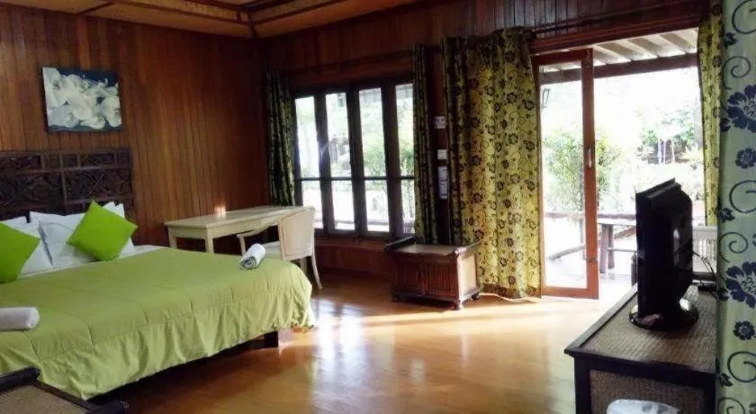 Bed in Indie House @ Maerim