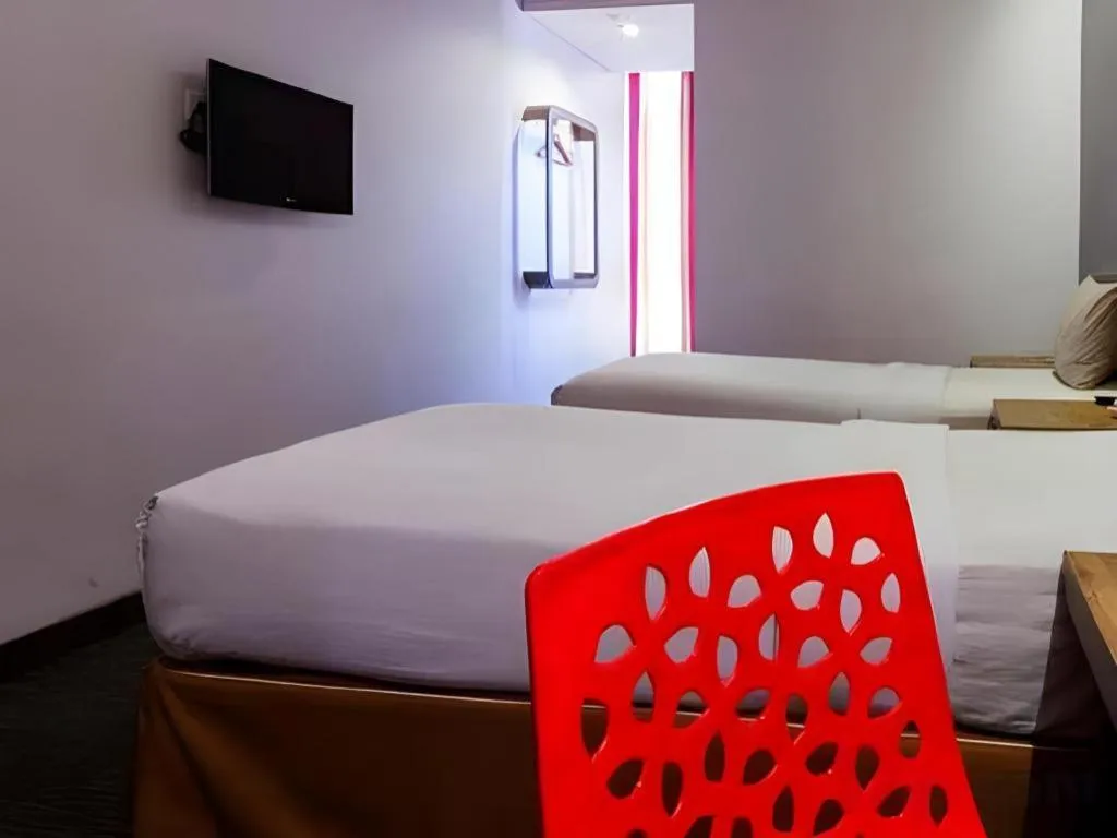 Bed in Plan B Hotel
