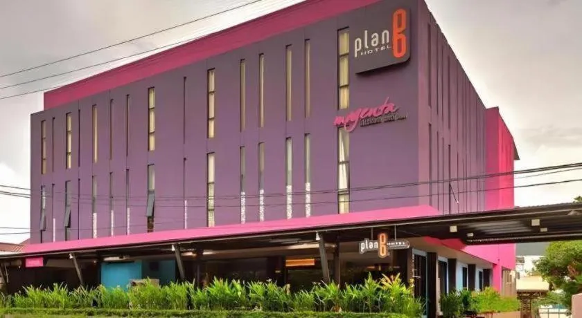 Plan B Hotel