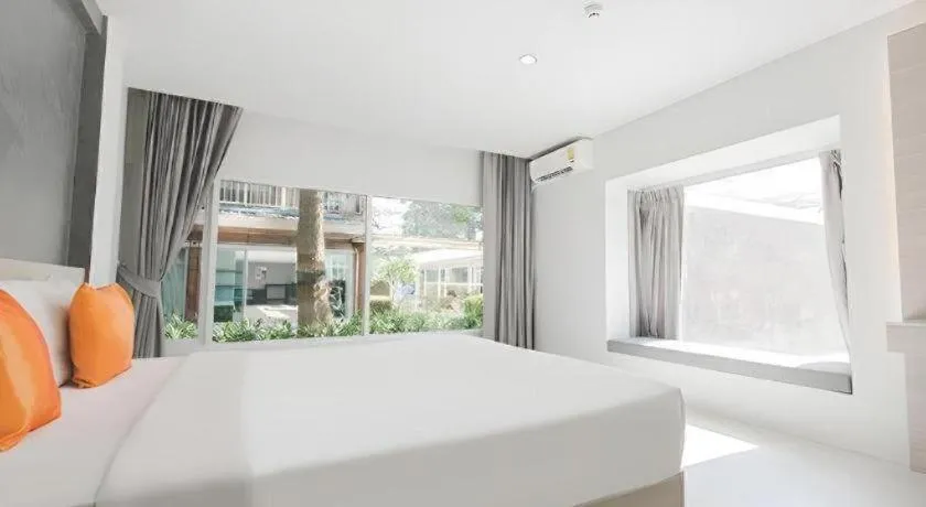 Bed in B2 Resort Boutique and Budget Hotel