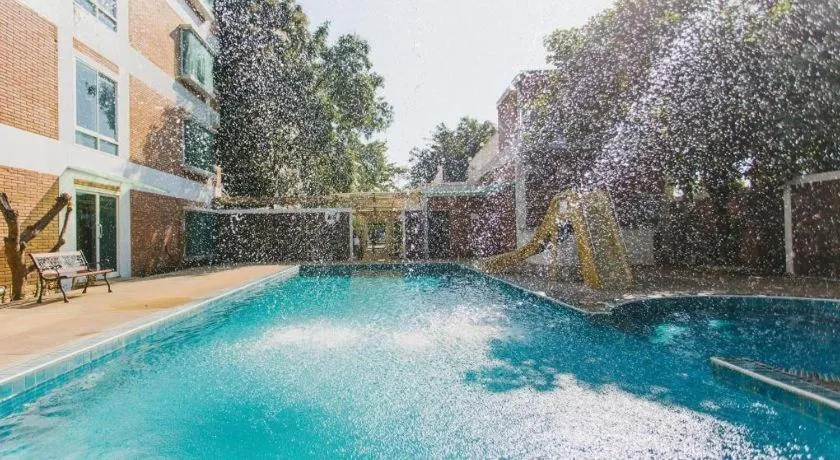 B2 Resort Boutique and Budget Hotel