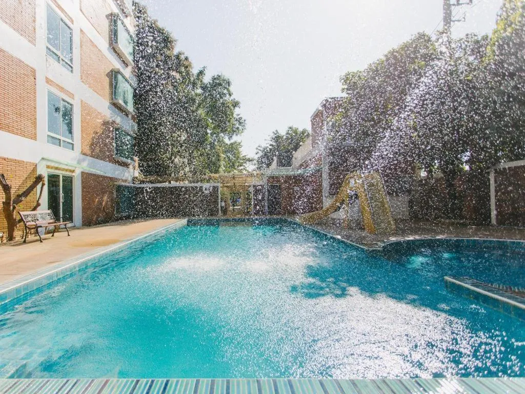 B2 Resort Boutique and Budget Hotel