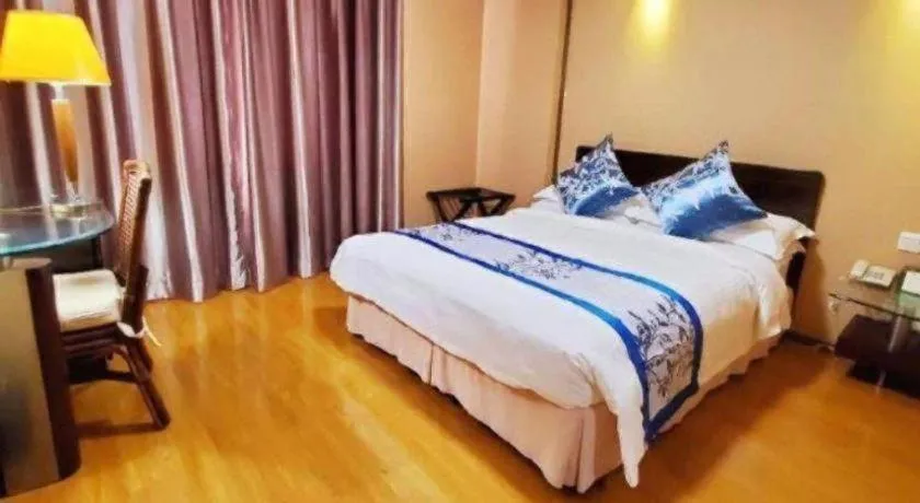 Bed in Hedong Hotel