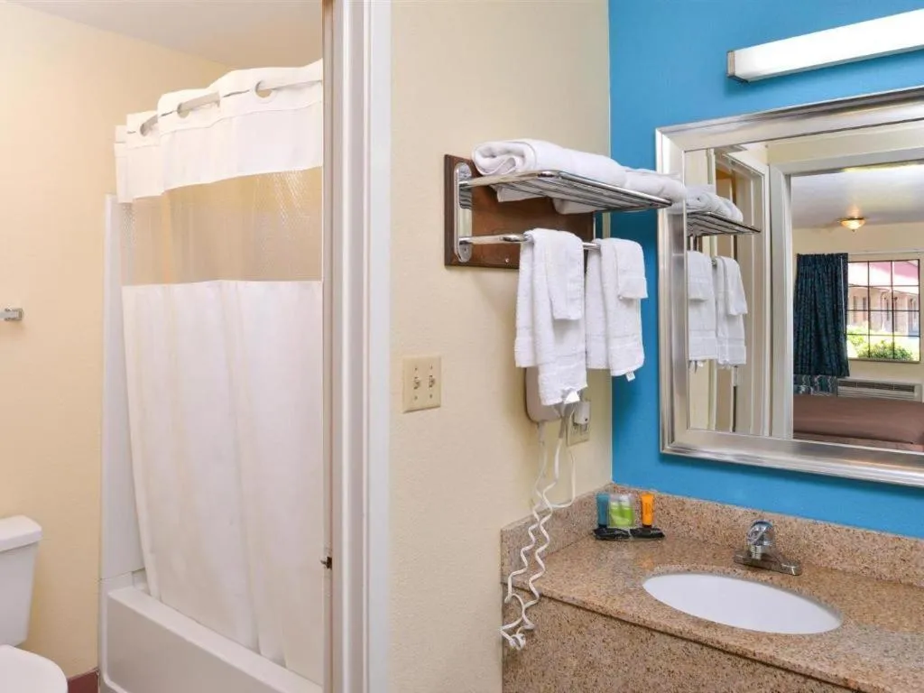 Americas Best Value Inn Batesville