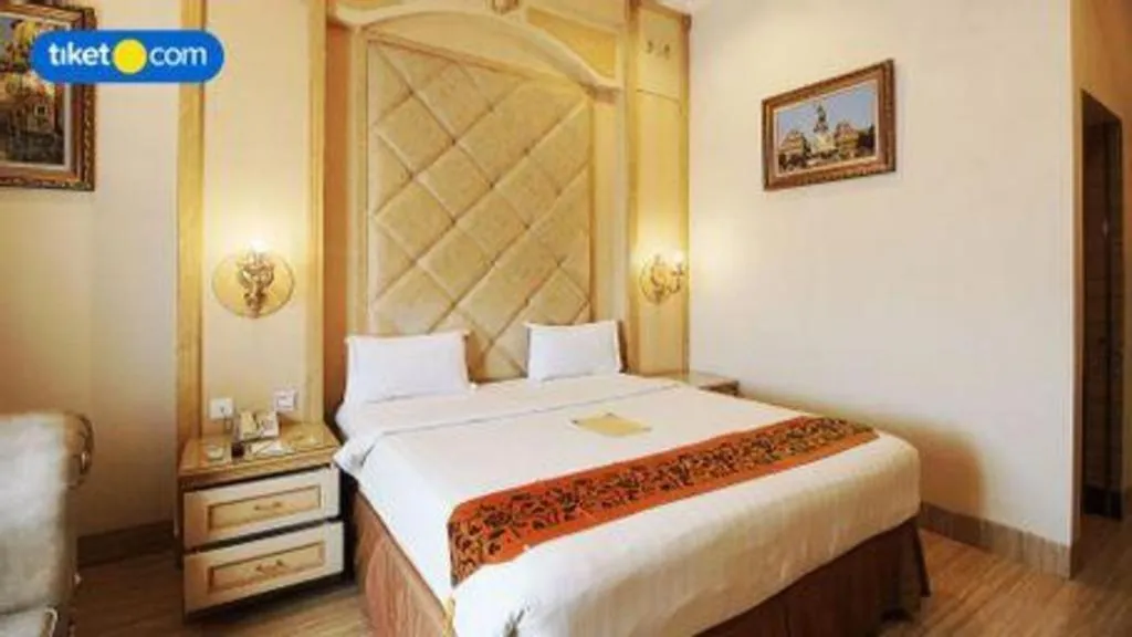 Bed in Hotel Grand Town