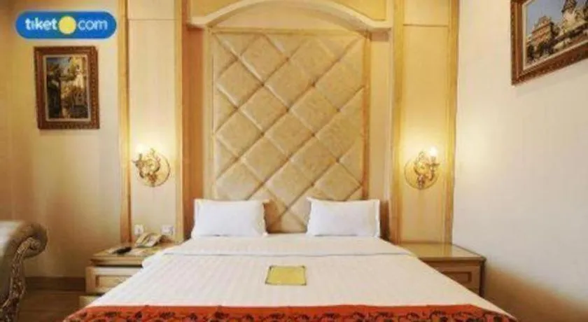 Bed in Hotel Grand Town