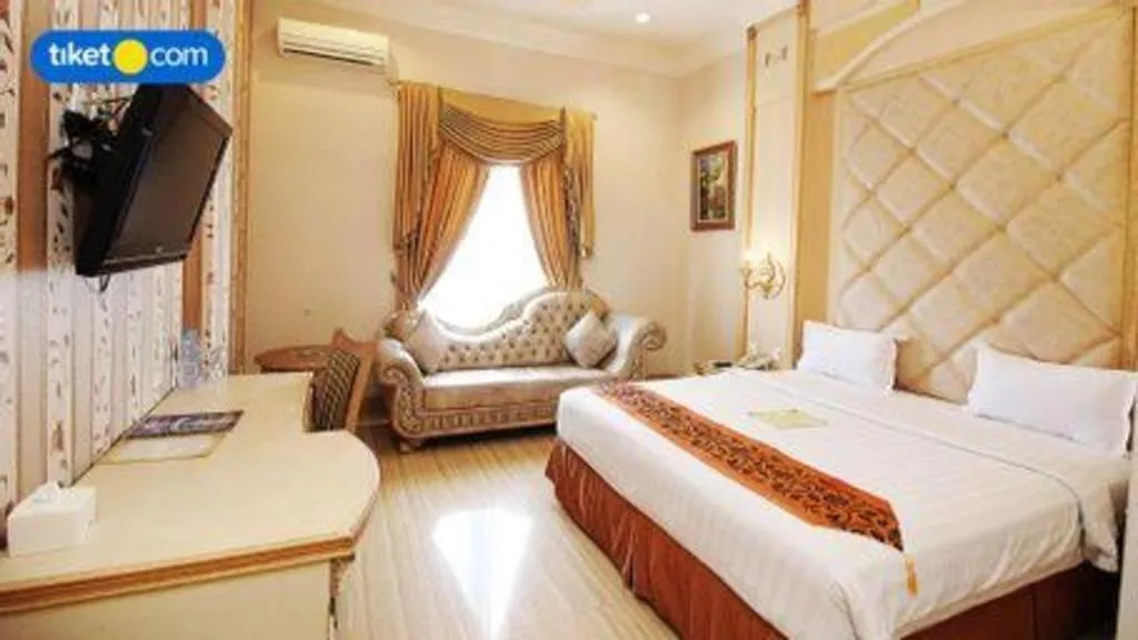 Bed in Hotel Grand Town