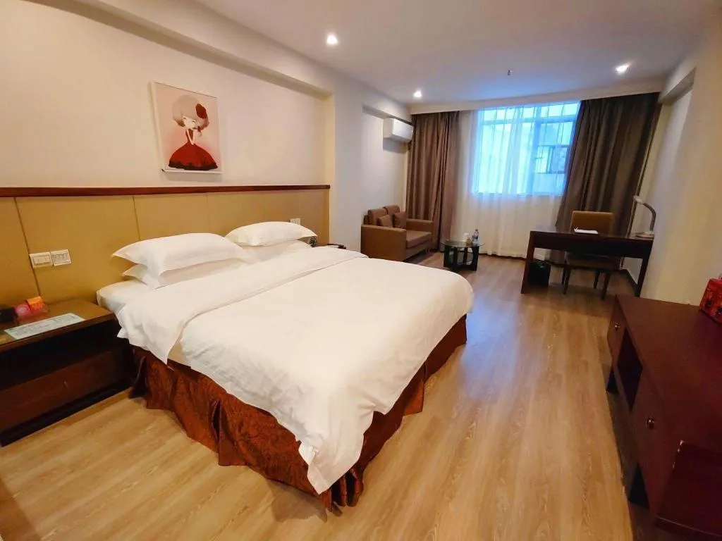 Bed in GreenTree Inn Shenzhen Kengzi Town Express Hotel