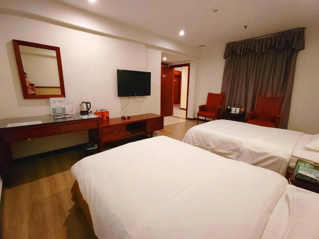Bed in GreenTree Inn Shenzhen Kengzi Town Express Hotel