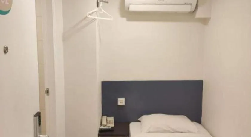 Bed in Goodrich Hotel