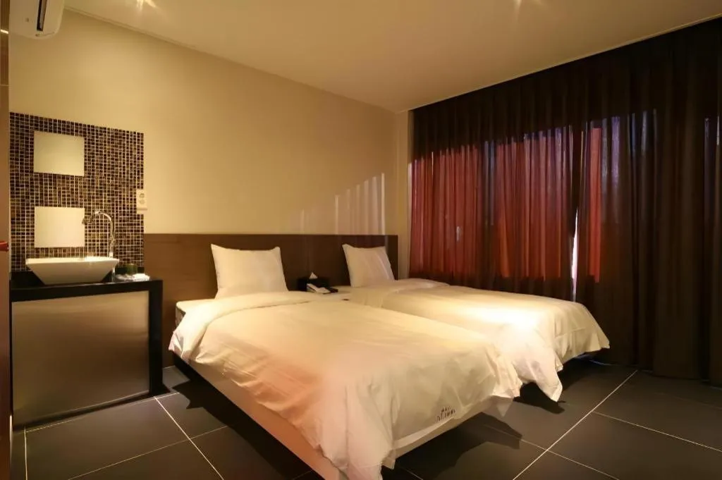 At Noon Hotel in Jeju