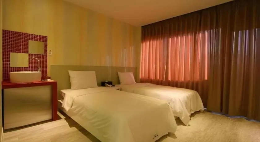 At Noon Hotel in Jeju