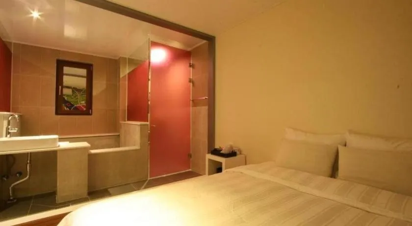 At Noon Hotel in Jeju