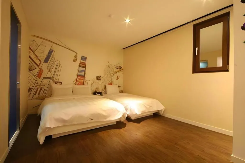 At Noon Hotel in Jeju