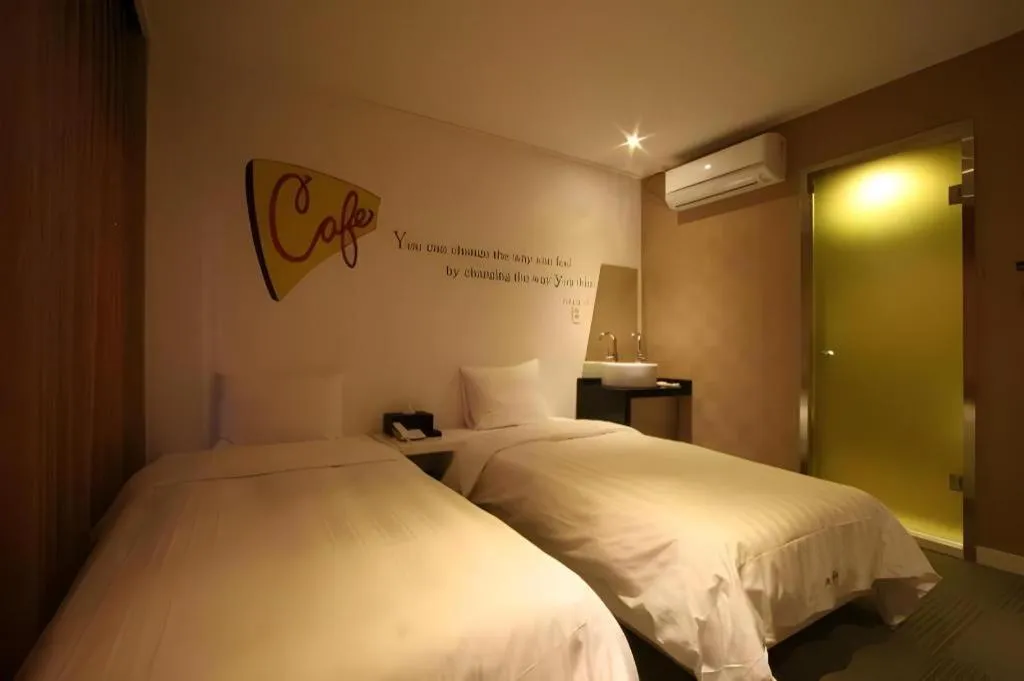 At Noon Hotel in Jeju