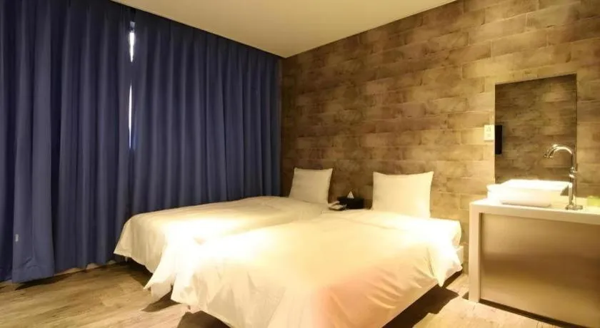 At Noon Hotel in Jeju