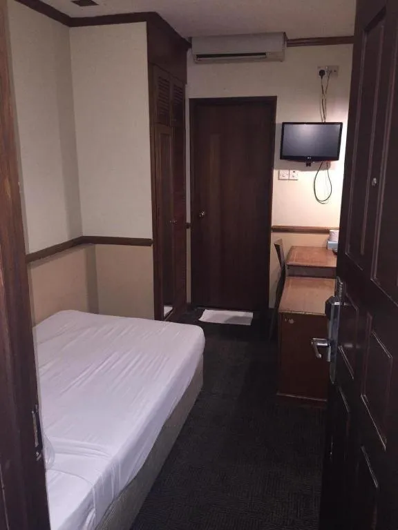 Bed in Four Chain View Hotel