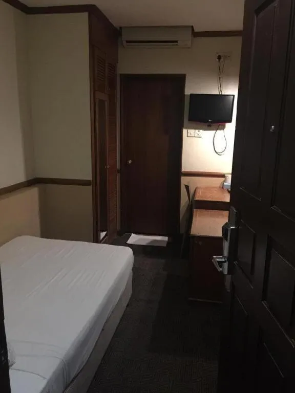 Bed in Four Chain View Hotel