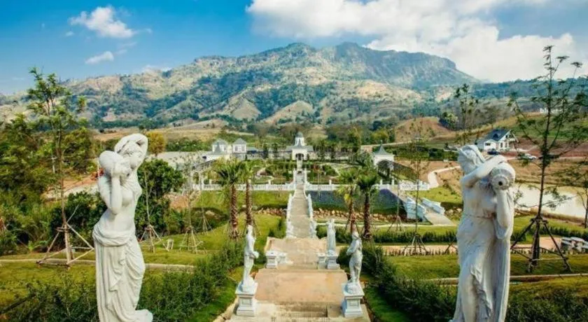 The Bluesky Resort @ Khao Kho