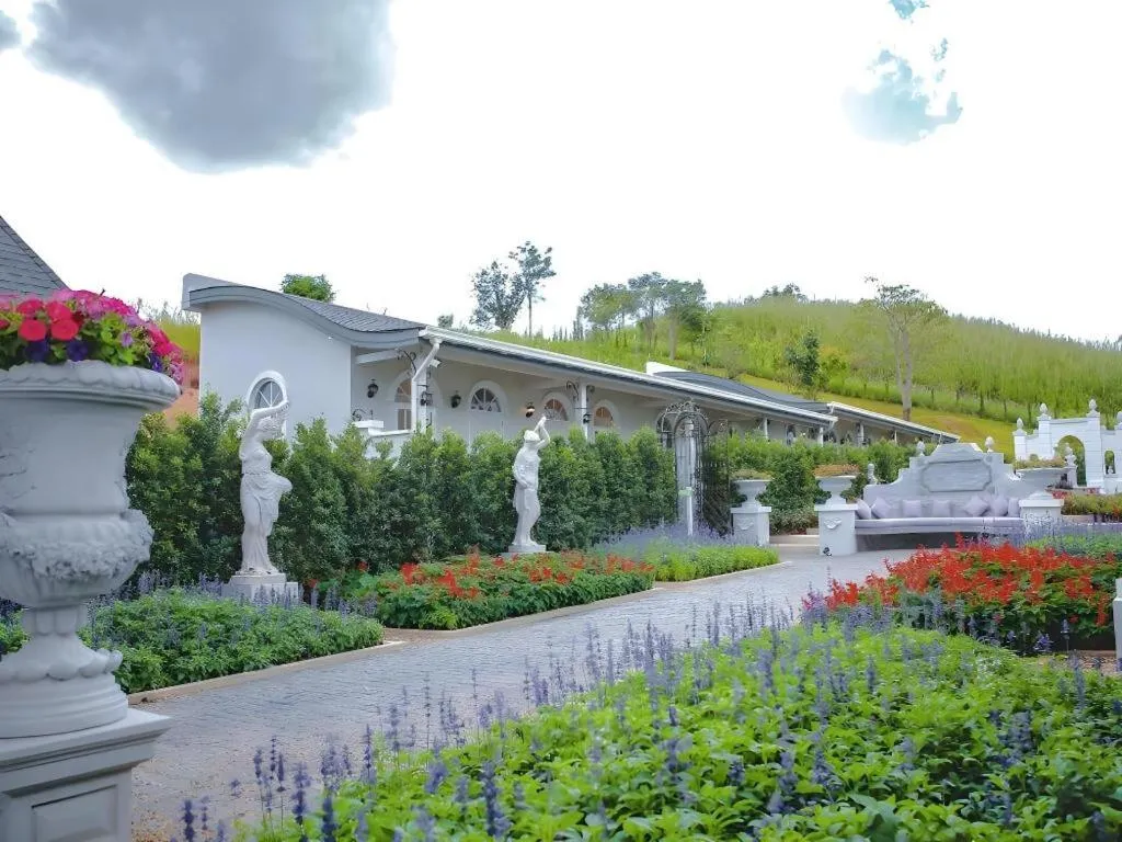 The Bluesky Resort @ Khao Kho