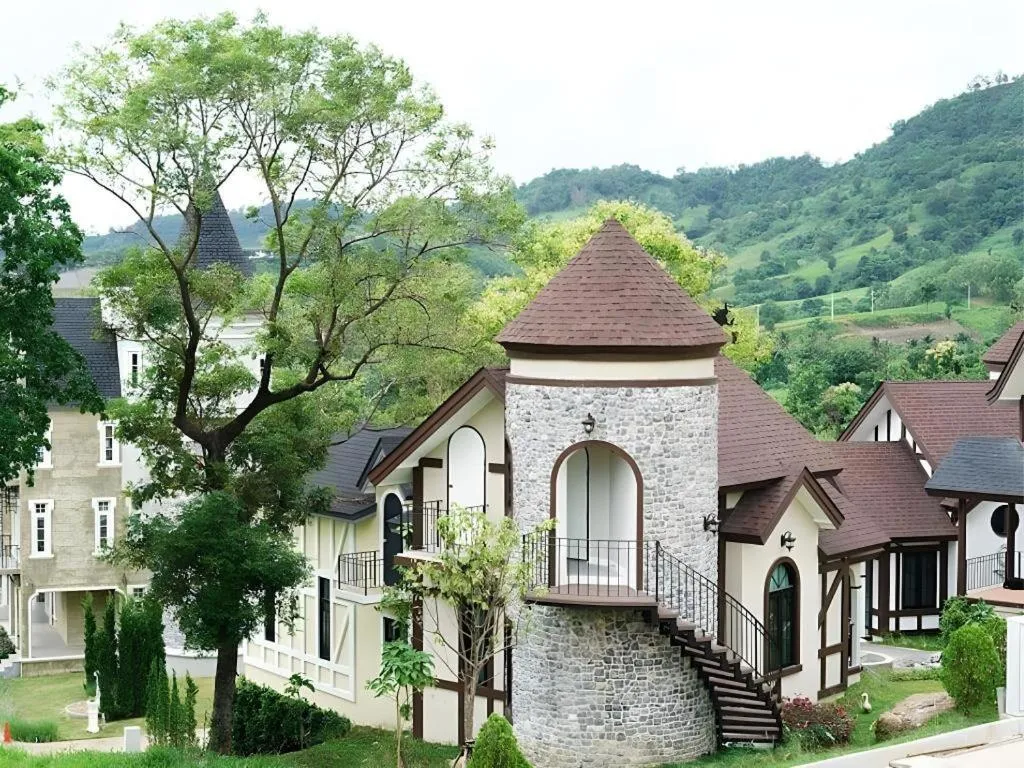 The Bluesky Resort @ Khao Kho