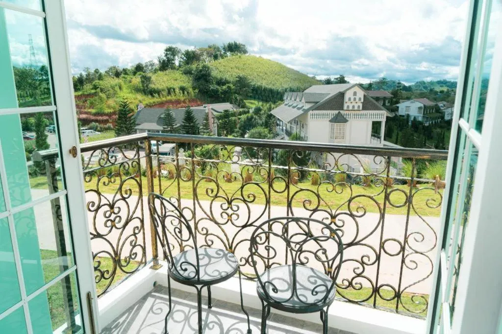 The Bluesky Resort @ Khao Kho