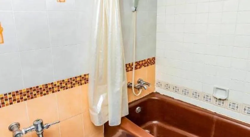 OYO 441 Grand Thara Hotel