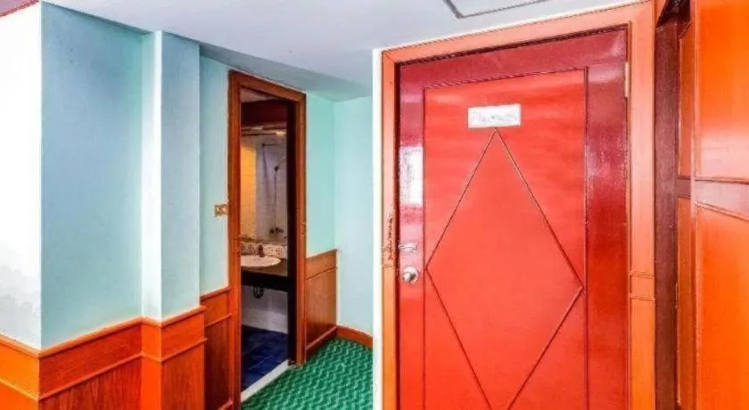 OYO 441 Grand Thara Hotel