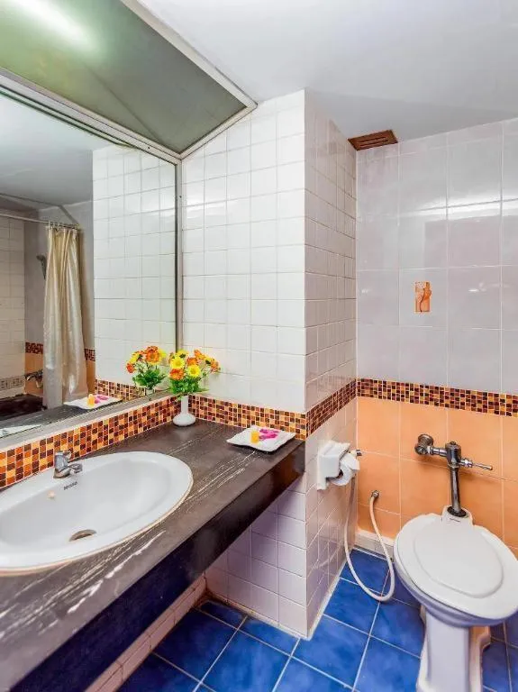 OYO 441 Grand Thara Hotel