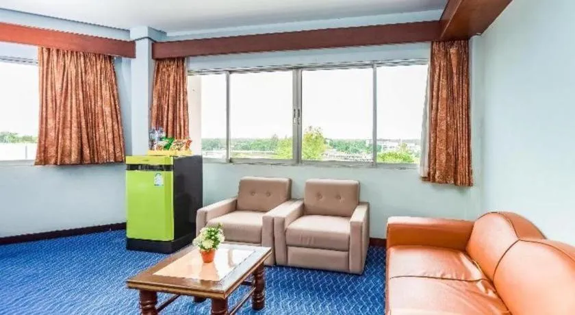 OYO 441 Grand Thara Hotel