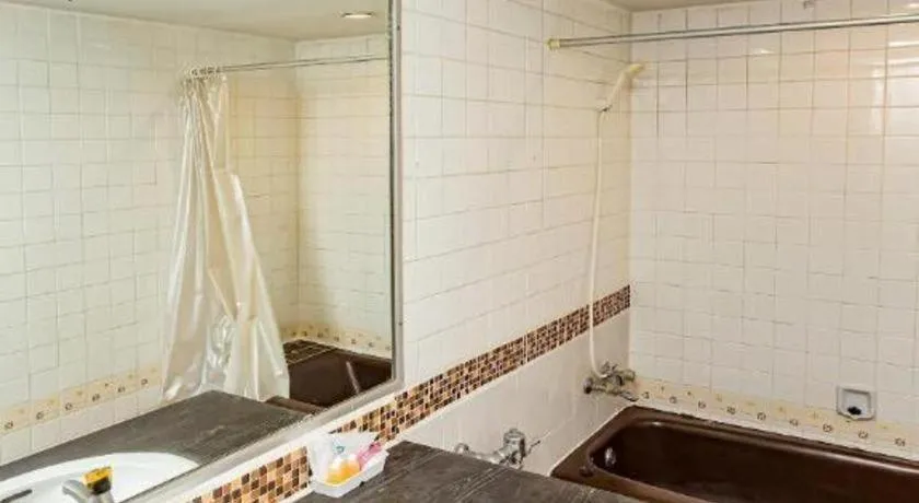 OYO 441 Grand Thara Hotel