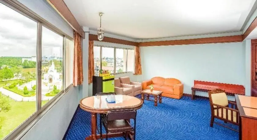 OYO 441 Grand Thara Hotel