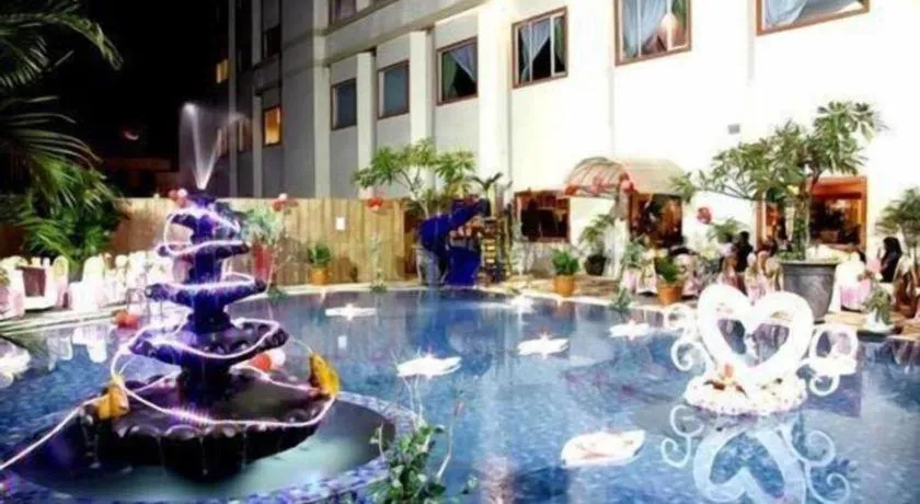 Grand Tiga Mustika Hotel