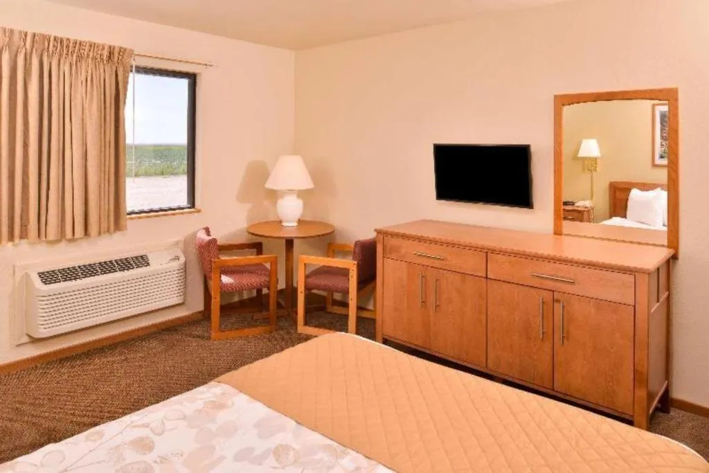 Bed in Americas Best Value Inn Missouri Valley