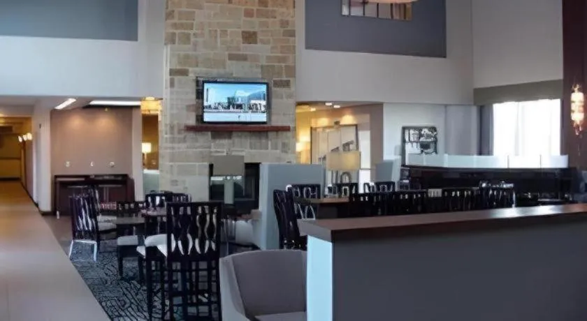 Holiday Inn Express & Suites Fredericksburg By IHG