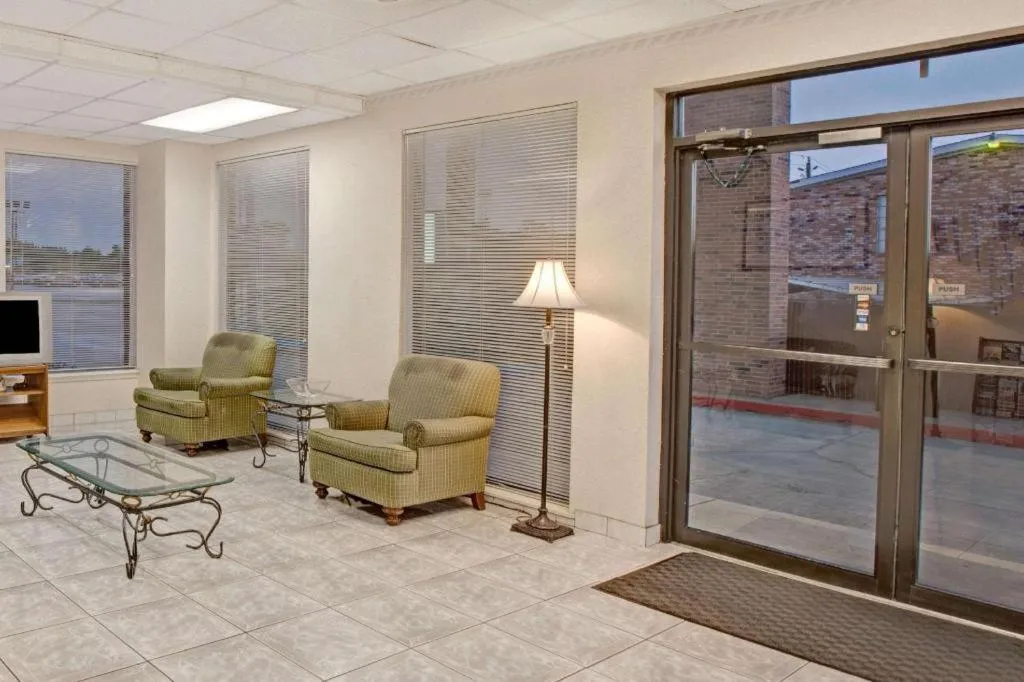 Knights Inn South Houston TX