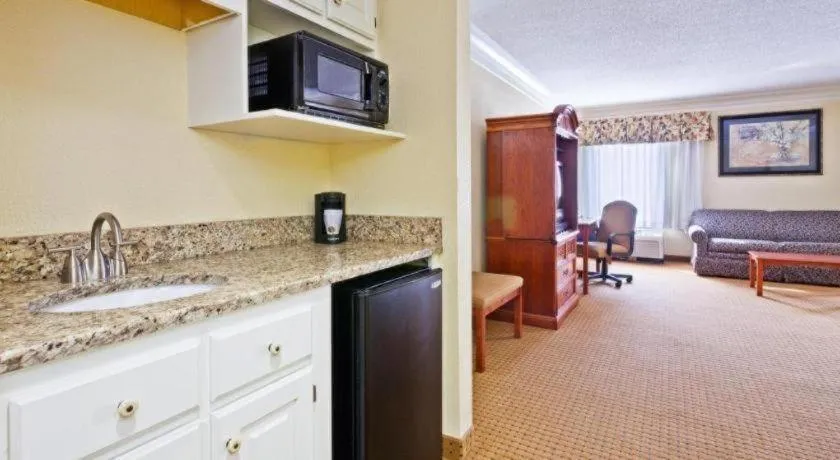 HOLIDAY INN EXPRESS RINGGOLD (CHATTANOOGA AREA) By IHG
