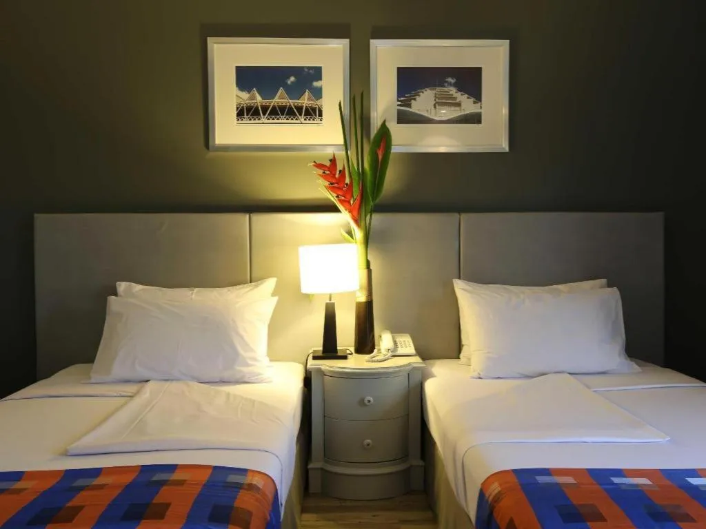 Bed in Regent Park Hotel