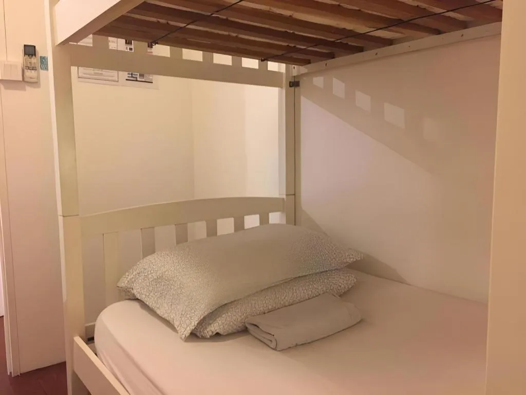 Bed in Royal Hostel Singapore