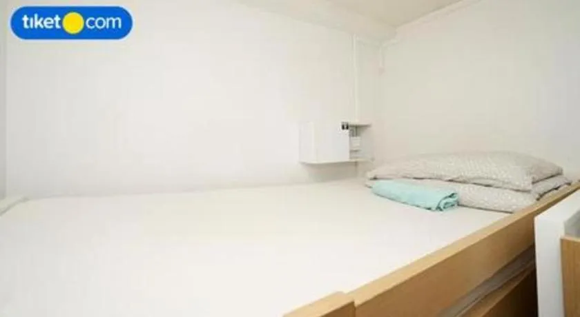 Bed in Royal Hostel Singapore