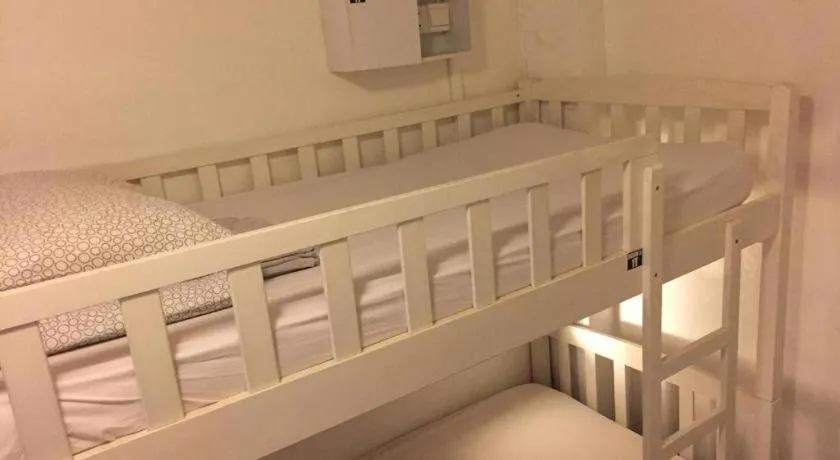 Bed in Royal Hostel Singapore