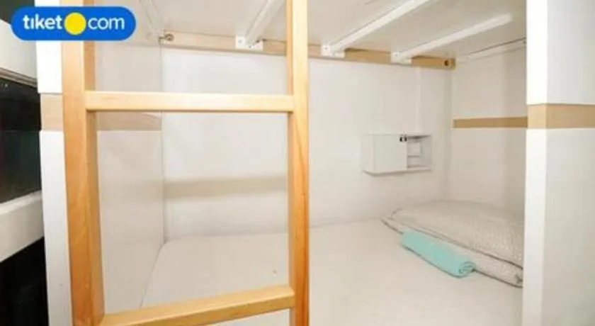 Bed in Royal Hostel Singapore