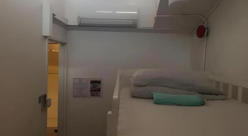 Bed in Royal Hostel Singapore