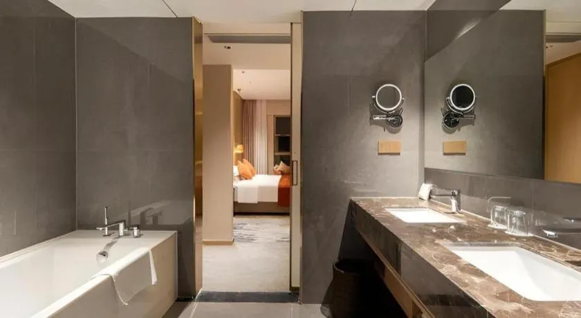 Zhangjiagang Guomao Hotel