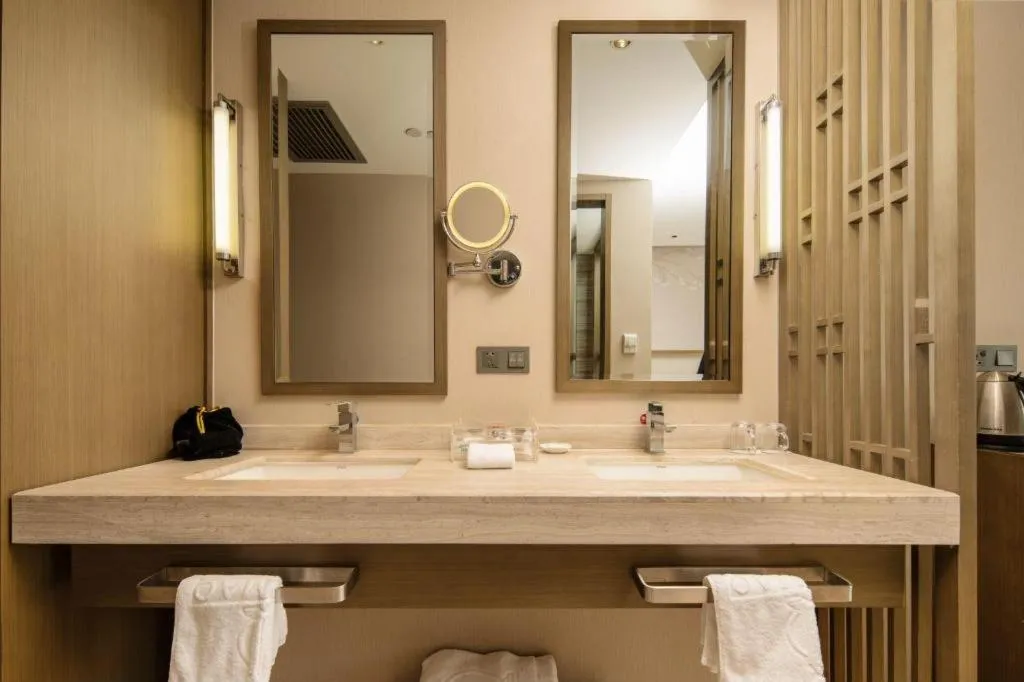 Zhangjiagang Guomao Hotel