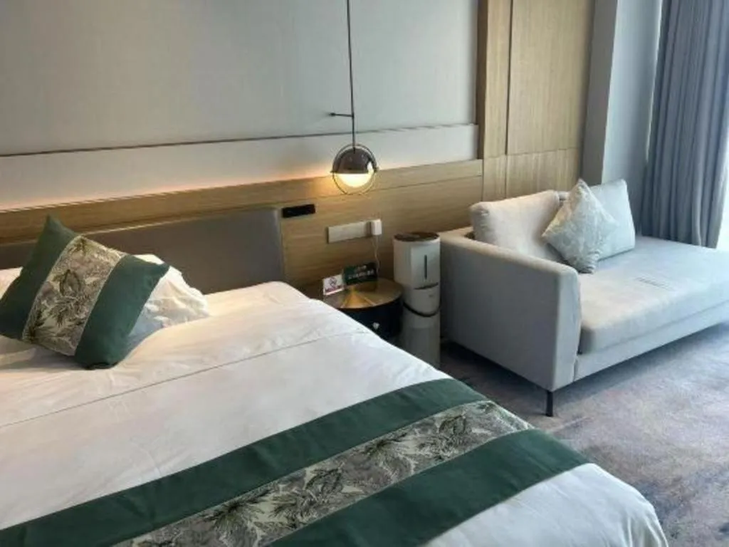 Bed in Zhangjiagang Guomao Hotel