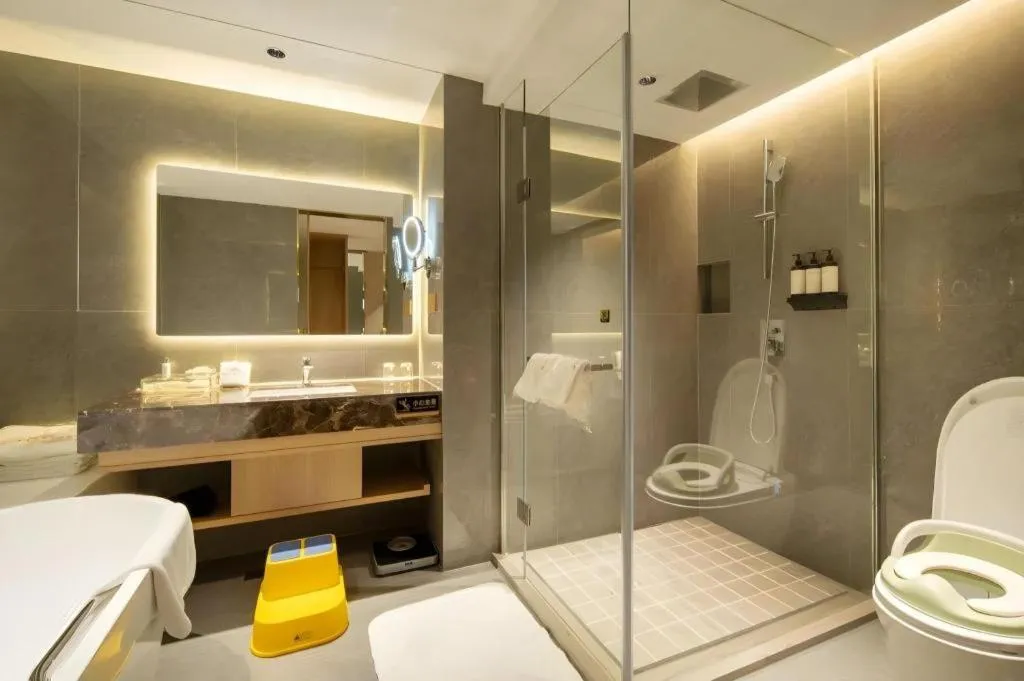 Zhangjiagang Guomao Hotel