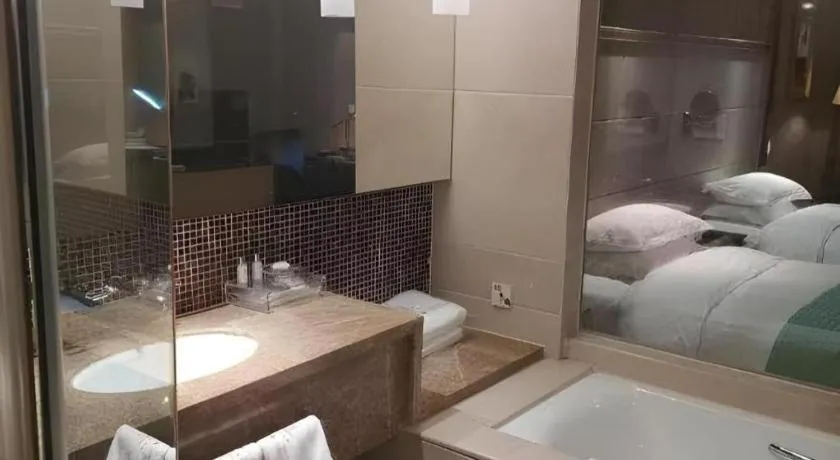 Zhangjiagang Guomao Hotel