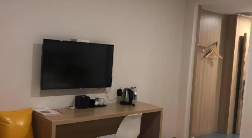 Zhangjiagang Guomao Hotel